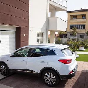 Gasthuis Maisonette Park, Modena
