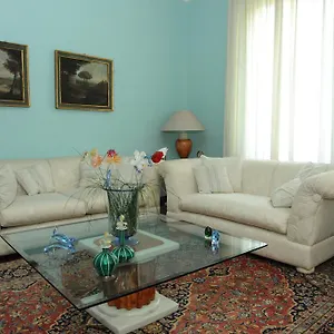 2* Bed & Breakfast La Maison Du Charme